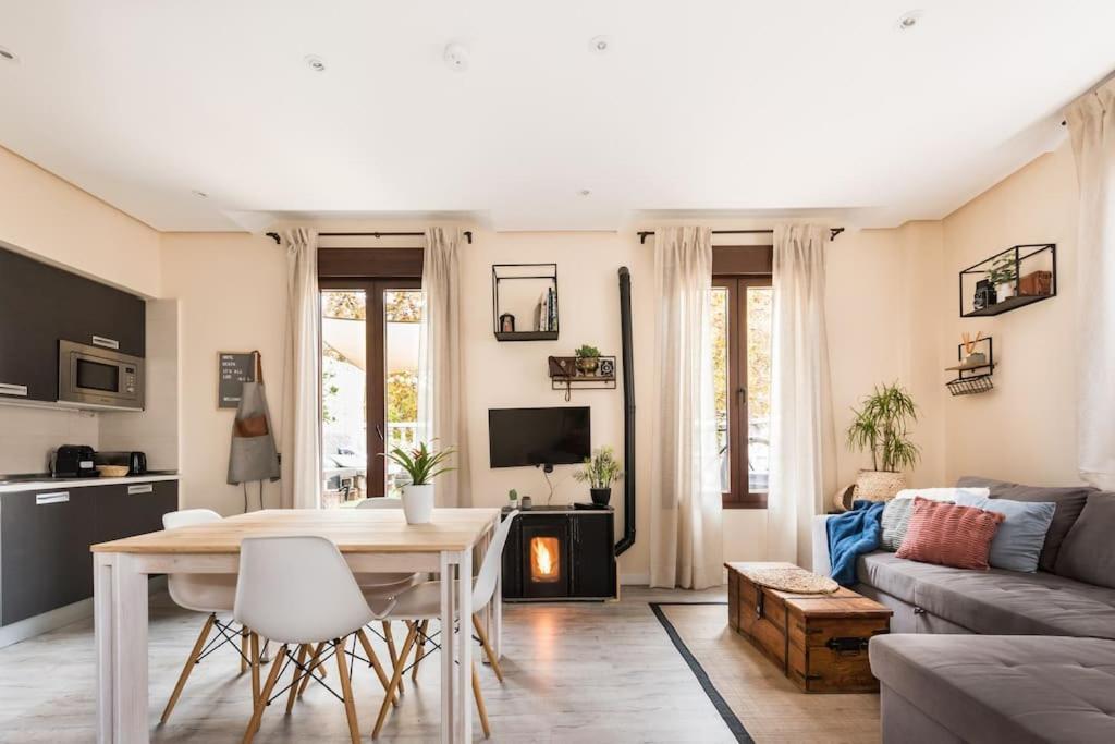 Atico Con Terraza Y Chimenea Junto A Universidad Alcalá de Henares Eksteriør bilde
